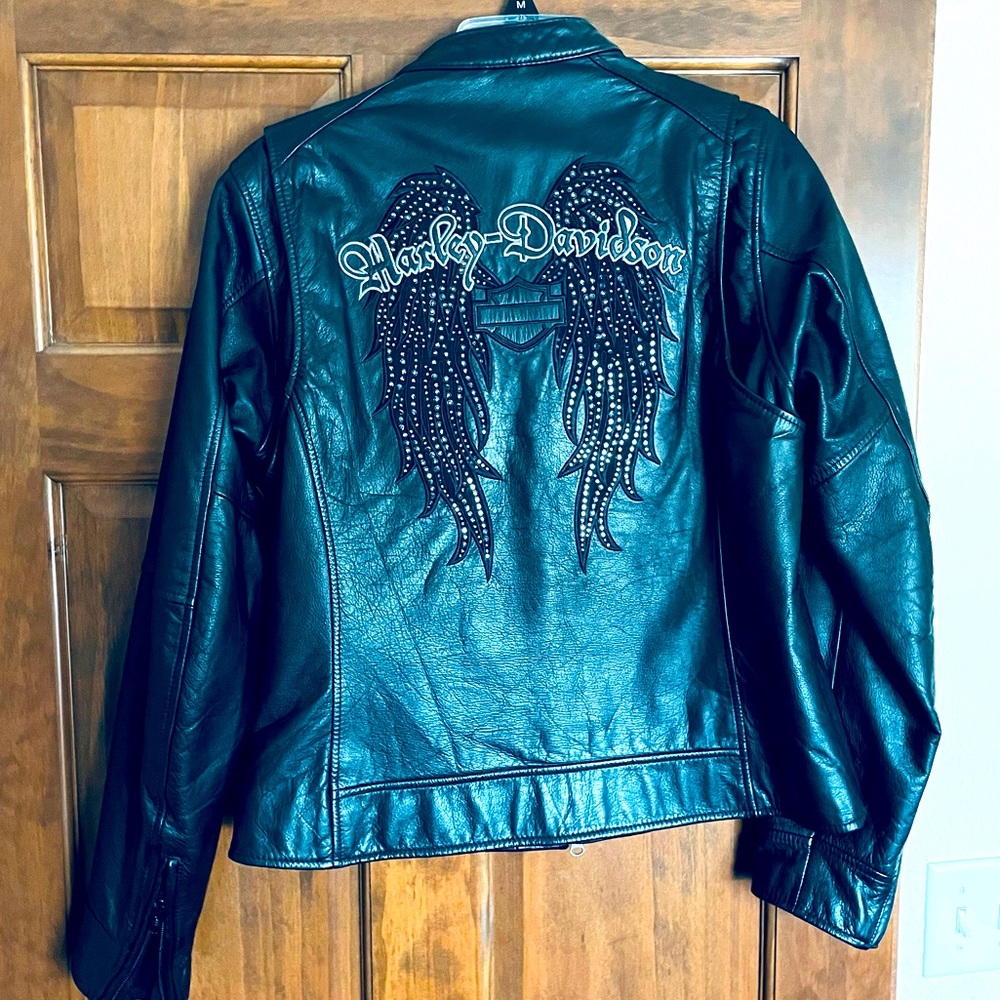 Harley Davidson Motorclothes Riding Gear. Black leather jacket with wings!